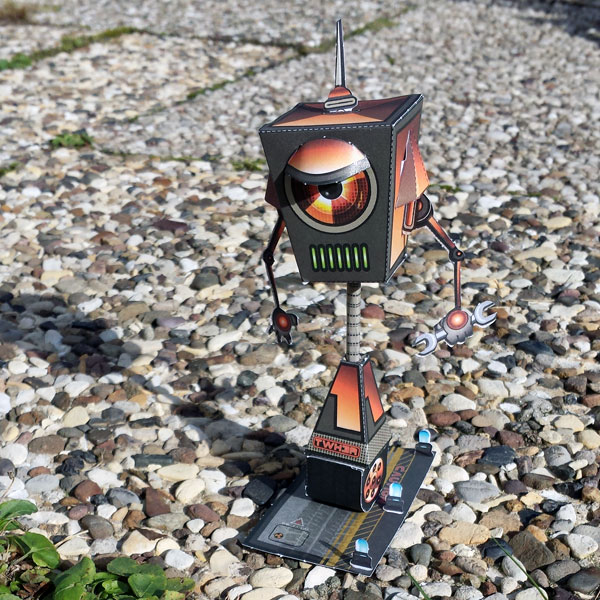Papertoy-Roboter TWK3R von Castleforte